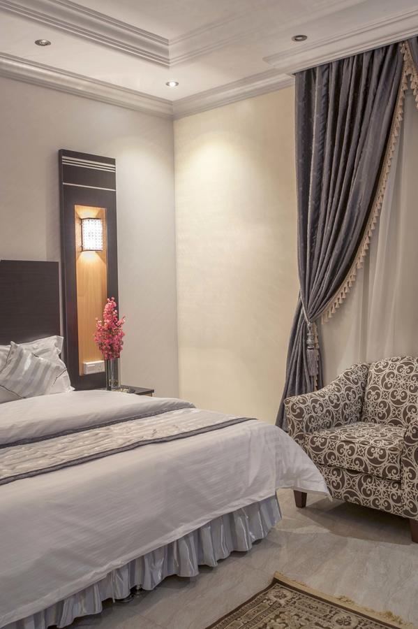 Al Ezzah Palace Hotel Suites DDjeddah Extérieur photo