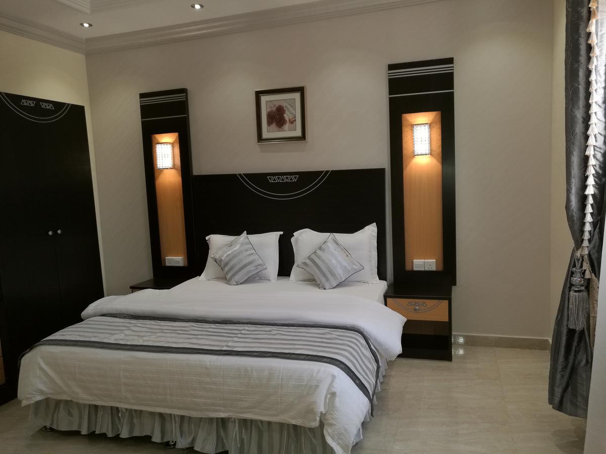 Al Ezzah Palace Hotel Suites DDjeddah Extérieur photo